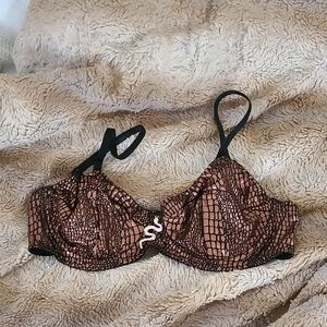 Chic Snake Print Bra with Black Straps